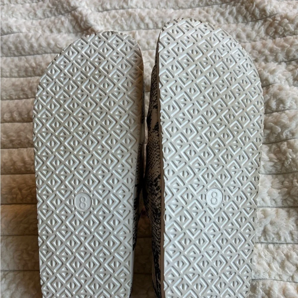 Vince Camuto Black and White Snakeskin Sandal Slides - Picture 5 of 5